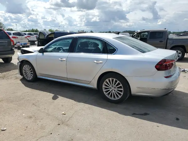 1VWBT7A39HC046175 2017 VOLKSWAGEN PASSAT - Image 2