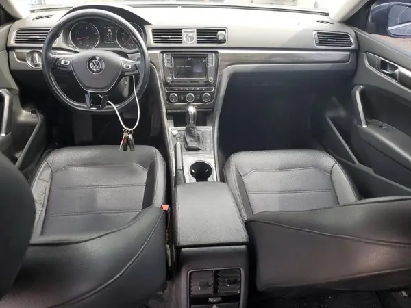 1VWBT7A39HC046645 2017 VOLKSWAGEN PASSAT - Image 8