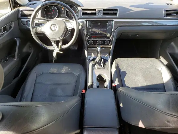 1VWBT7A39HC054891 2017 VOLKSWAGEN PASSAT - Image 8