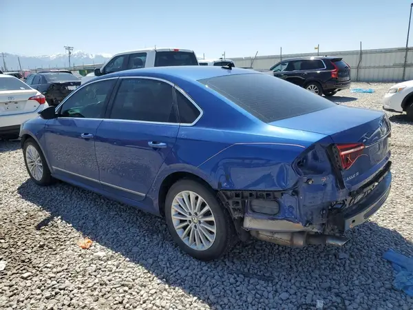 1VWBT7A39HC068399 2017 VOLKSWAGEN PASSAT - Image 2