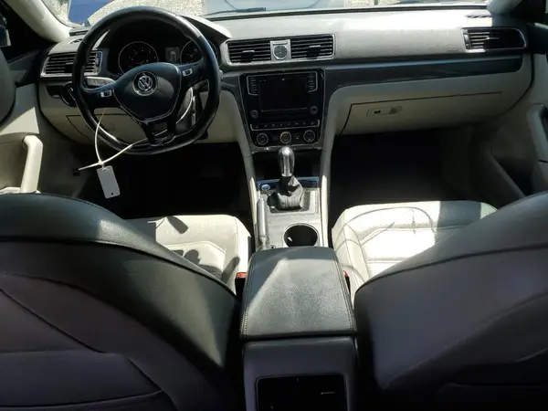 1VWBT7A39HC068399 2017 VOLKSWAGEN PASSAT - Image 8