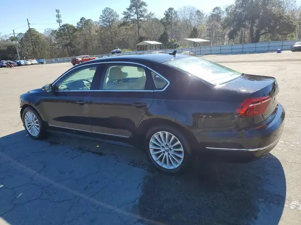 1VWBT7A39HC079581 2017 VOLKSWAGEN PASSAT - Image 2