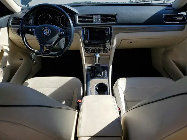 1VWBT7A39HC079581 2017 VOLKSWAGEN PASSAT - Image 8