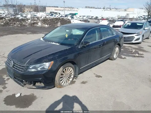 1VWBT7A3XGC007075 2016 VOLKSWAGEN PASSAT - Image 2