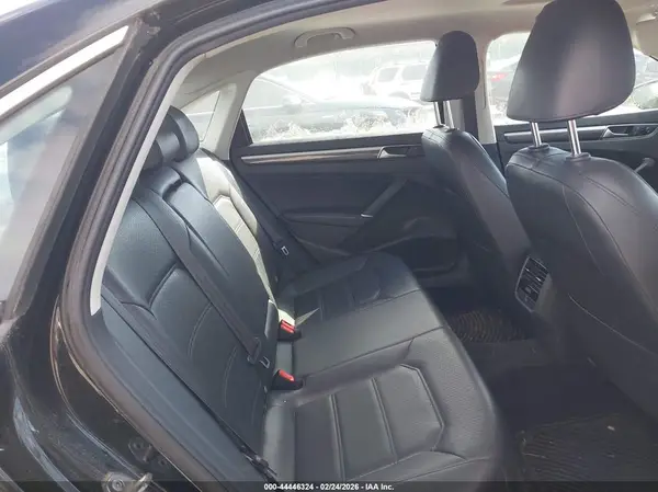 1VWBT7A3XGC007075 2016 VOLKSWAGEN PASSAT - Image 8