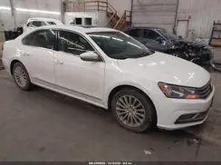 1VWBT7A3XGC011658 2016 VOLKSWAGEN PASSAT