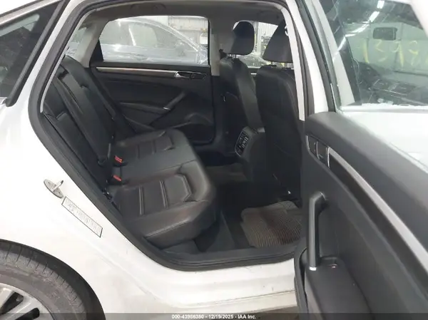 1VWBT7A3XGC011658 2016 VOLKSWAGEN PASSAT - Image 8