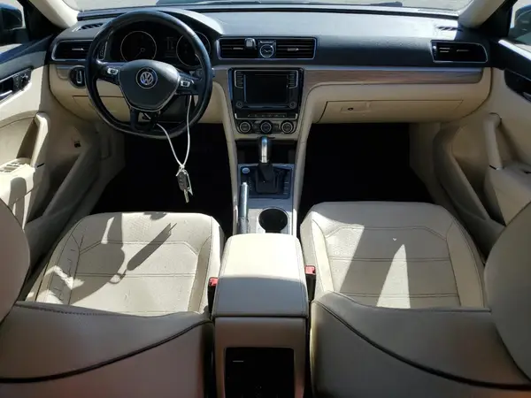 1VWBT7A3XGC015919 2016 VOLKSWAGEN PASSAT - Image 8