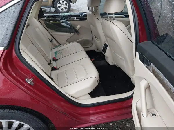 1VWBT7A3XGC015984 2016 VOLKSWAGEN PASSAT - Image 8