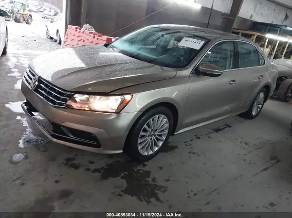 1VWBT7A3XGC024443 2016 VOLKSWAGEN PASSAT - Image 2