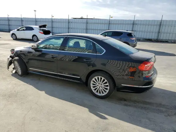 1VWBT7A3XGC026385 2016 VOLKSWAGEN PASSAT - Image 2