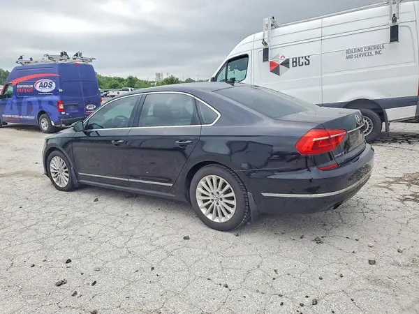 1VWBT7A3XGC027066 2016 VOLKSWAGEN PASSAT - Image 2