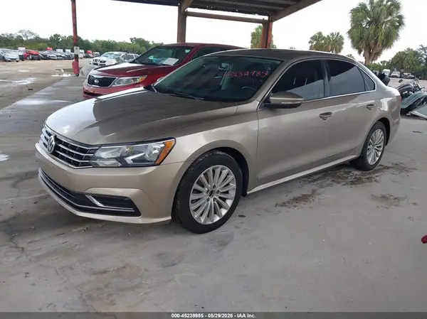 1VWBT7A3XGC033918 2016 VOLKSWAGEN PASSAT - Image 2