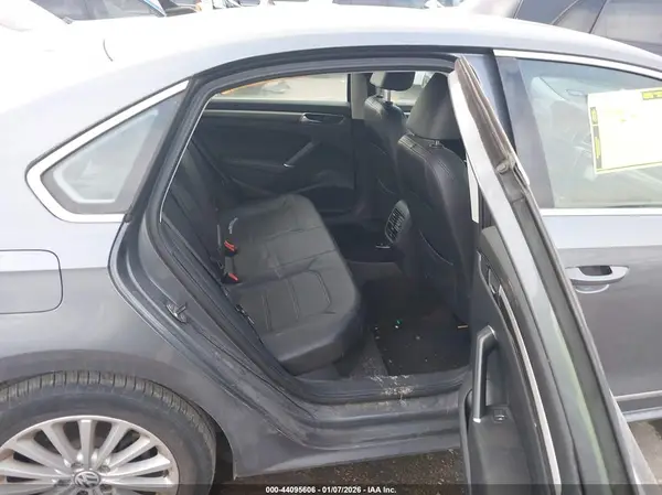 1VWBT7A3XGC043736 2016 VOLKSWAGEN PASSAT - Image 8