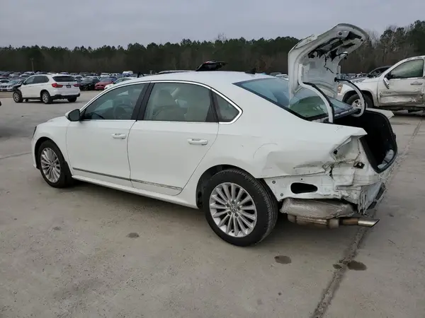 1VWBT7A3XGC052341 2016 VOLKSWAGEN PASSAT - Image 2