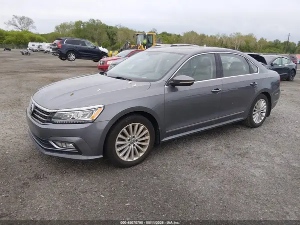 1VWBT7A3XGC059323 2016 VOLKSWAGEN PASSAT - Image 2