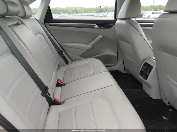 1VWBT7A3XGC059323 2016 VOLKSWAGEN PASSAT - Image 8