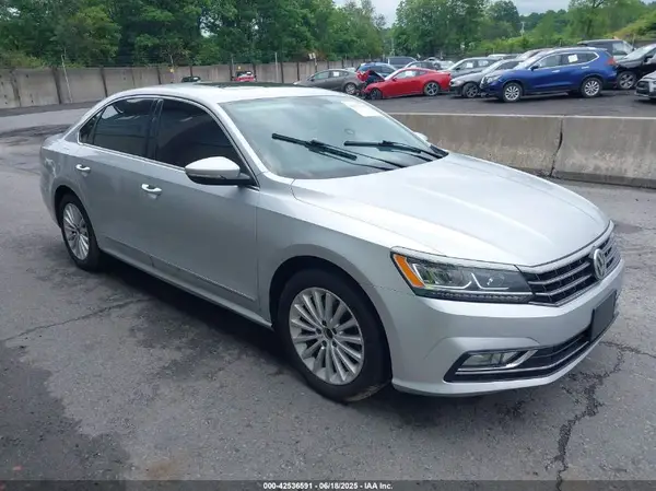 1VWBT7A3XGC064943 2016 VOLKSWAGEN PASSAT - Image 1