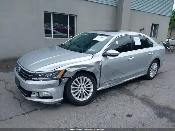 1VWBT7A3XGC064943 2016 VOLKSWAGEN PASSAT - Image 2