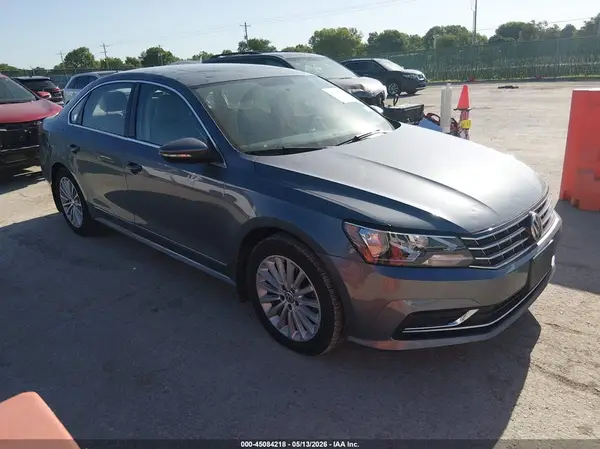 1VWBT7A3XGC068197 2016 VOLKSWAGEN PASSAT - Image 1