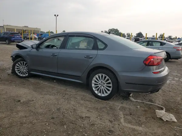 1VWBT7A3XHC000113 2017 VOLKSWAGEN PASSAT - Image 2