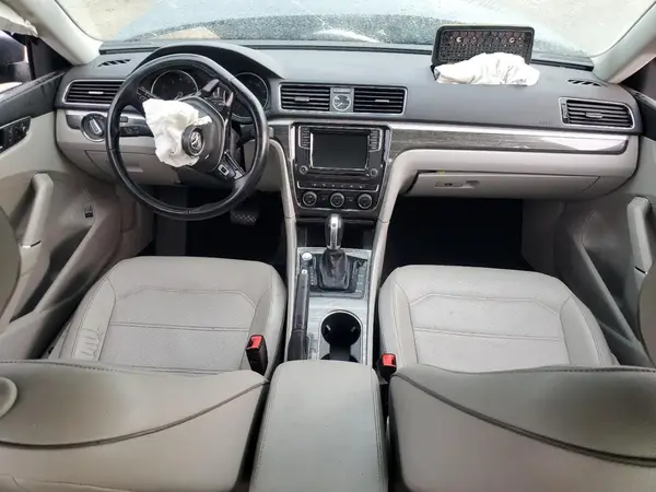 1VWBT7A3XHC000113 2017 VOLKSWAGEN PASSAT - Image 8