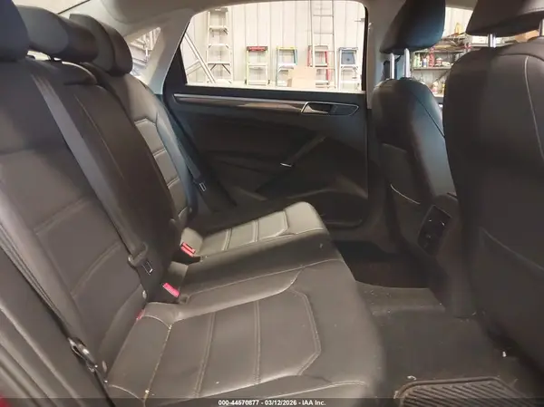 1VWBT7A3XHC000662 2017 VOLKSWAGEN PASSAT - Image 8