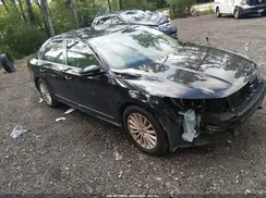 1VWBT7A3XHC010981 2017 VOLKSWAGEN PASSAT