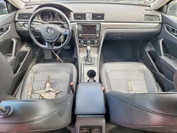 1VWBT7A3XHC011984 2017 VOLKSWAGEN PASSAT - Image 8