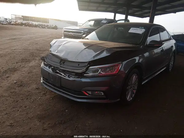 1VWBT7A3XHC018286 2017 VOLKSWAGEN PASSAT - Image 2