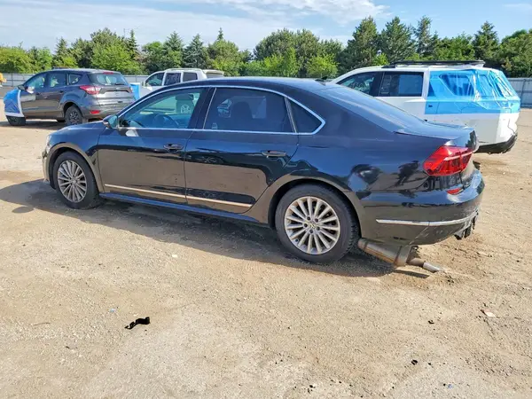 1VWBT7A3XHC018434 2017 VOLKSWAGEN PASSAT - Image 2