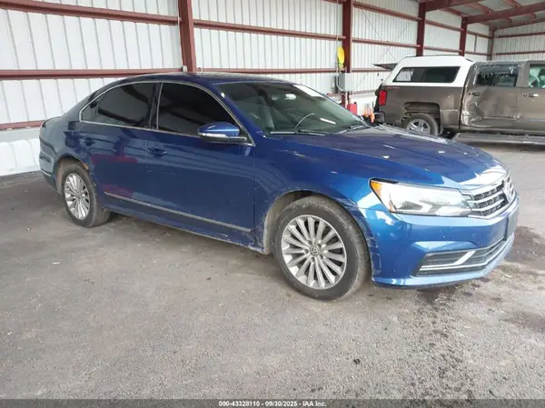 1VWBT7A3XHC026081 2017 VOLKSWAGEN PASSAT - Image 1