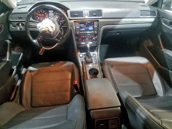 1VWBT7A3XHC034729 2017 VOLKSWAGEN PASSAT - Image 8