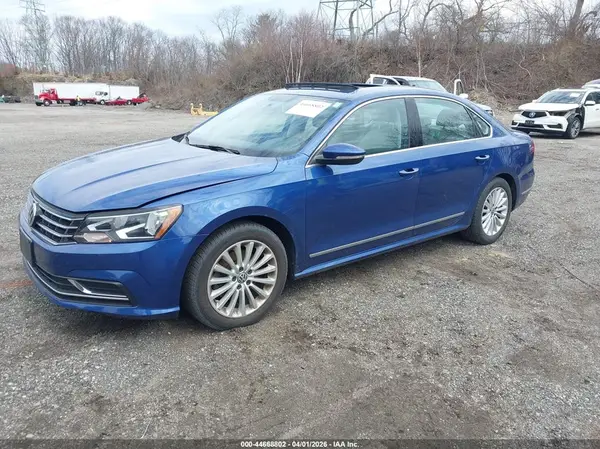 1VWBT7A3XHC036187 2017 VOLKSWAGEN PASSAT - Image 2