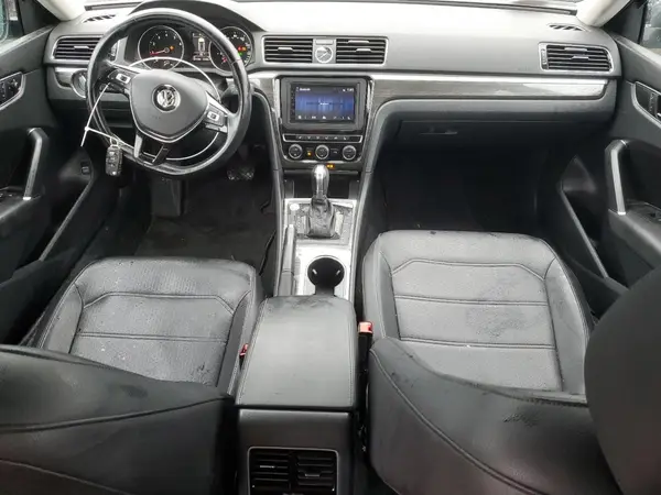 1VWBT7A3XHC038733 2017 VOLKSWAGEN PASSAT - Image 8