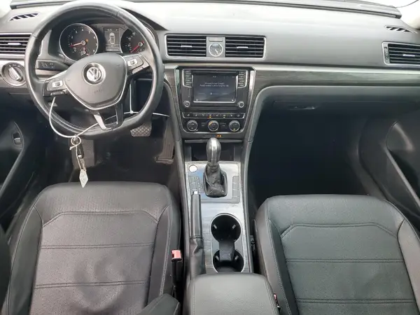 1VWBT7A3XHC048954 2017 VOLKSWAGEN PASSAT - Image 8