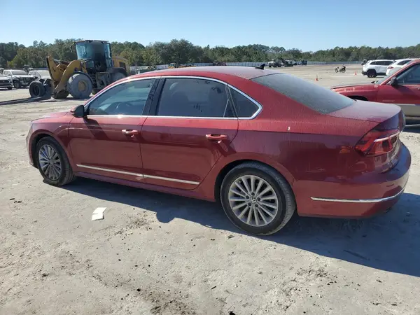 1VWBT7A3XHC071179 2017 VOLKSWAGEN PASSAT - Image 2