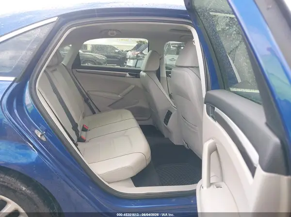 1VWBT7A3XHC079315 2017 VOLKSWAGEN PASSAT - Image 8