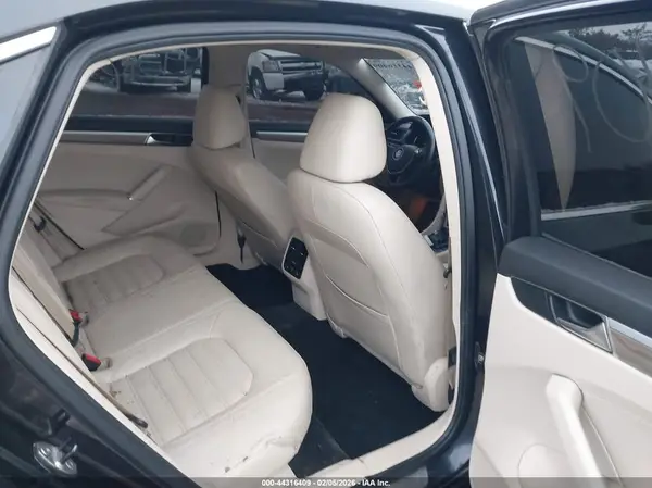 1VWCA7A30JC007927 2018 VOLKSWAGEN PASSAT - Image 8