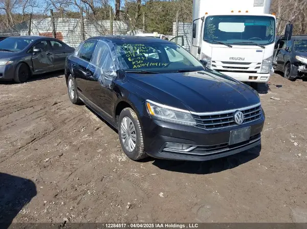 1VWCA7A30JC018409 2018 VOLKSWAGEN PASSAT - Image 1