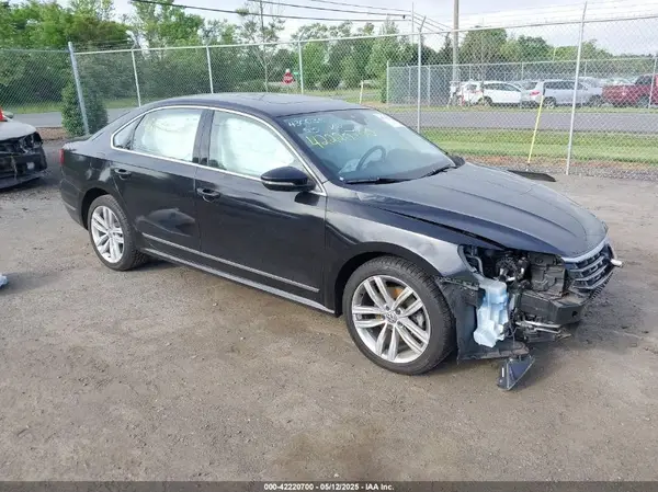 1VWCA7A30JC030110 2018 VOLKSWAGEN PASSAT - Image 1