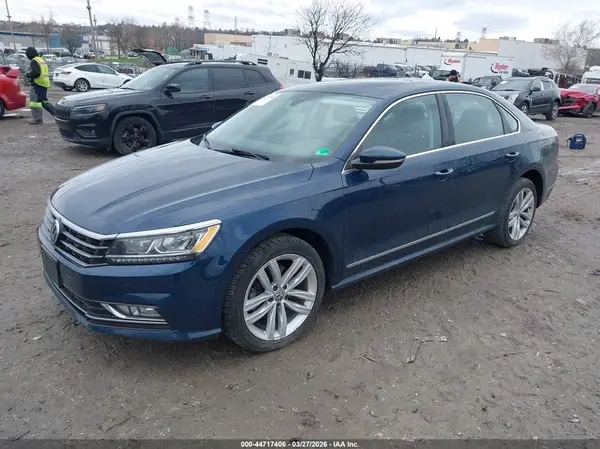 1VWCA7A32JC000445 2018 VOLKSWAGEN PASSAT - Image 2