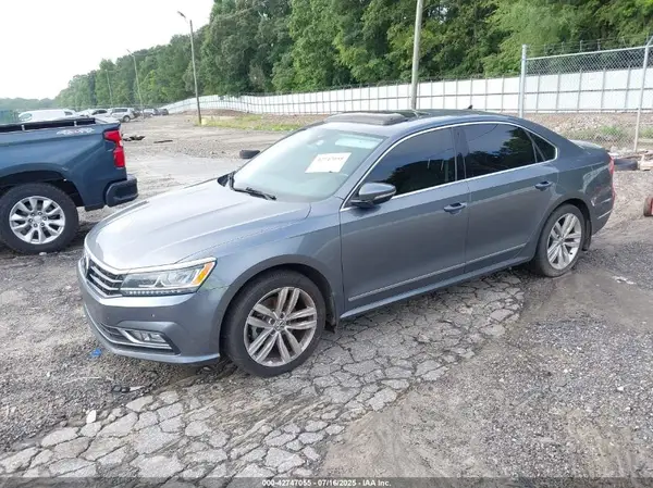 1VWCA7A32JC002003 2018 VOLKSWAGEN PASSAT - Image 2