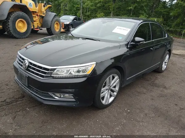 1VWCA7A32JC017715 2018 VOLKSWAGEN PASSAT - Image 2
