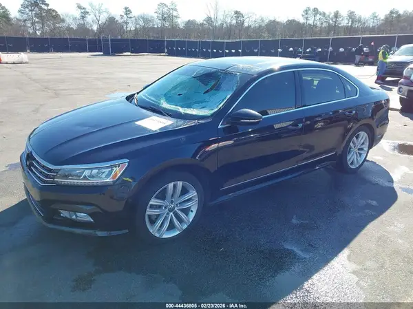 1VWCA7A32JC048379 2018 VOLKSWAGEN PASSAT - Image 2