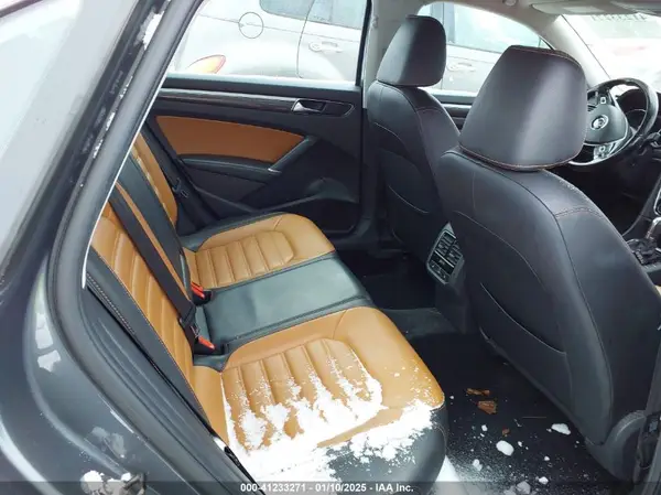 1VWCA7A33JC006058 2018 VOLKSWAGEN PASSAT - Image 8