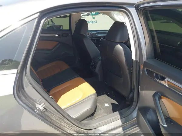 1VWCA7A33JC041960 2018 VOLKSWAGEN PASSAT - Image 8