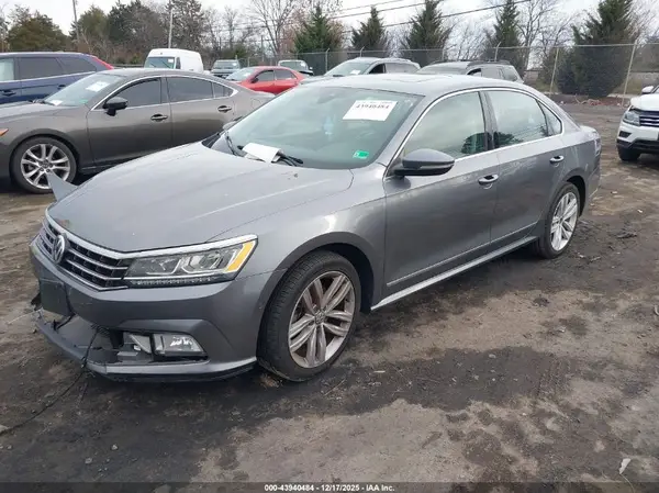1VWCA7A35JC003761 2018 VOLKSWAGEN PASSAT - Image 2