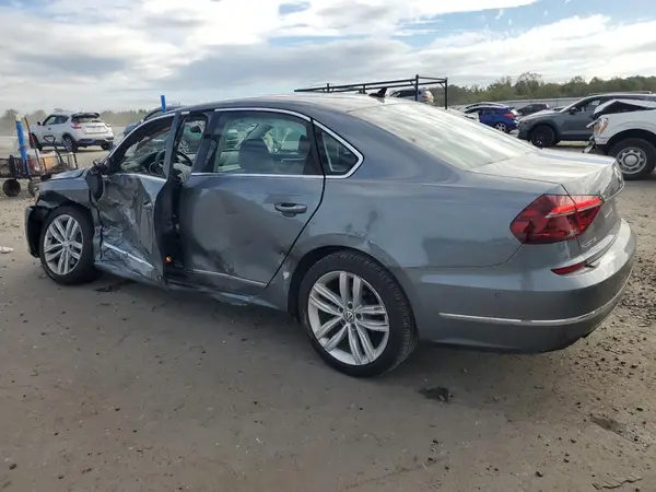 1VWCA7A35JC032287 2018 VOLKSWAGEN PASSAT - Image 2