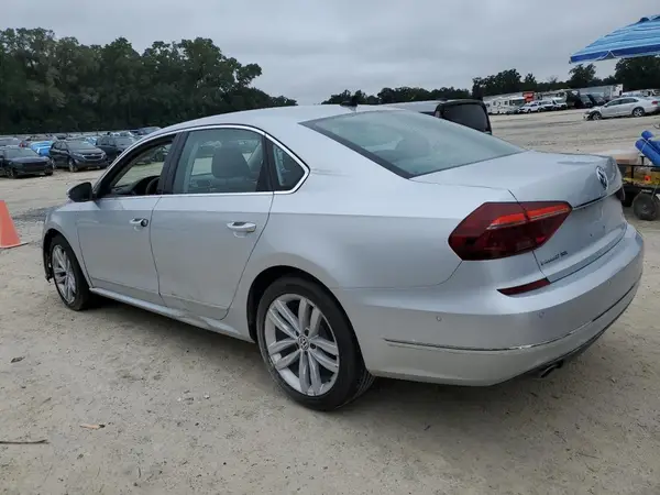 1VWCA7A35JC041572 2018 VOLKSWAGEN PASSAT - Image 2